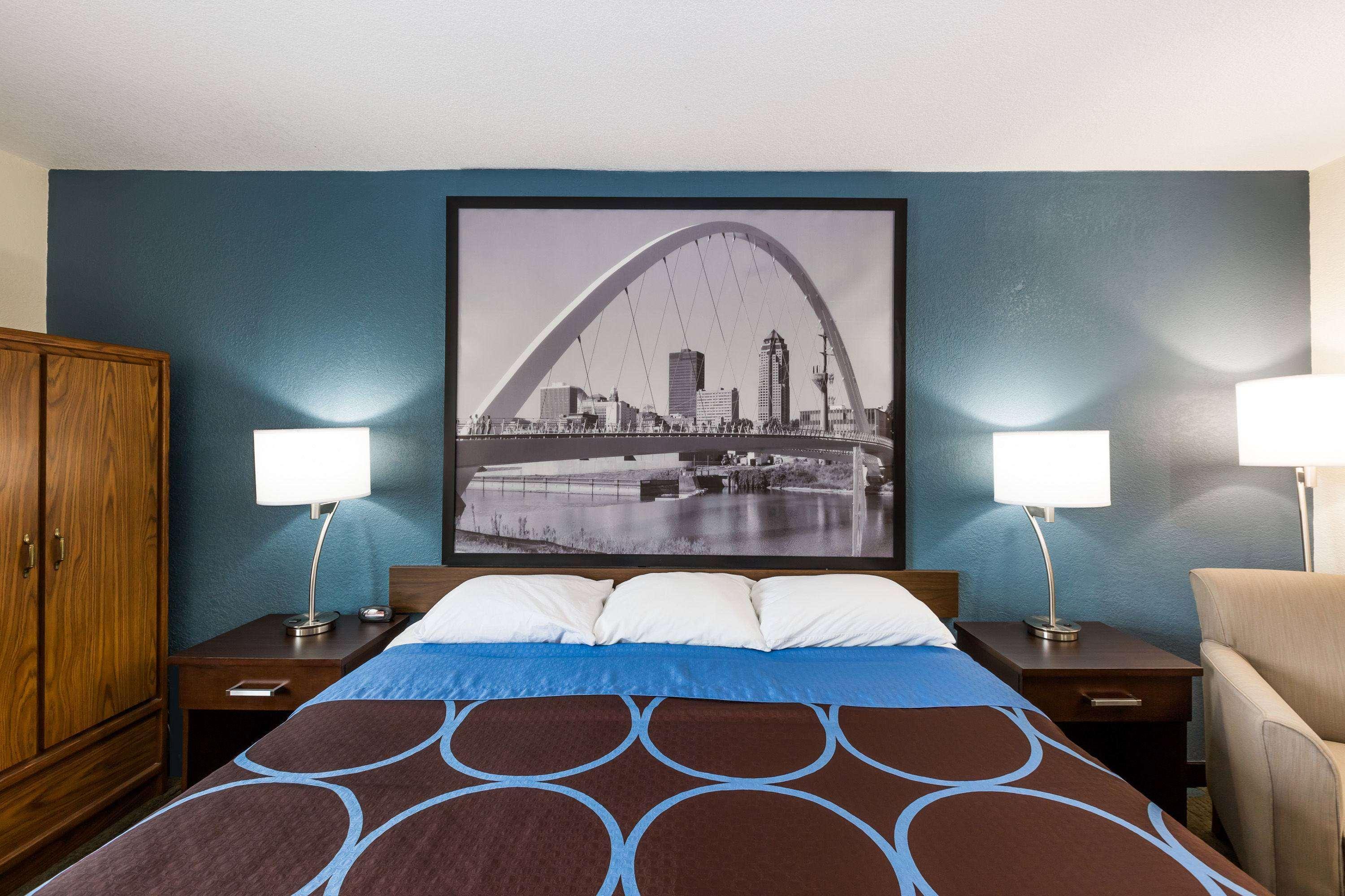 ซูเปอร์ 8 บาย วินด์แฮม เออร์บันเดล/เดอมอยน์ แอเรีย Motel Urbandale ภายนอก รูปภาพ